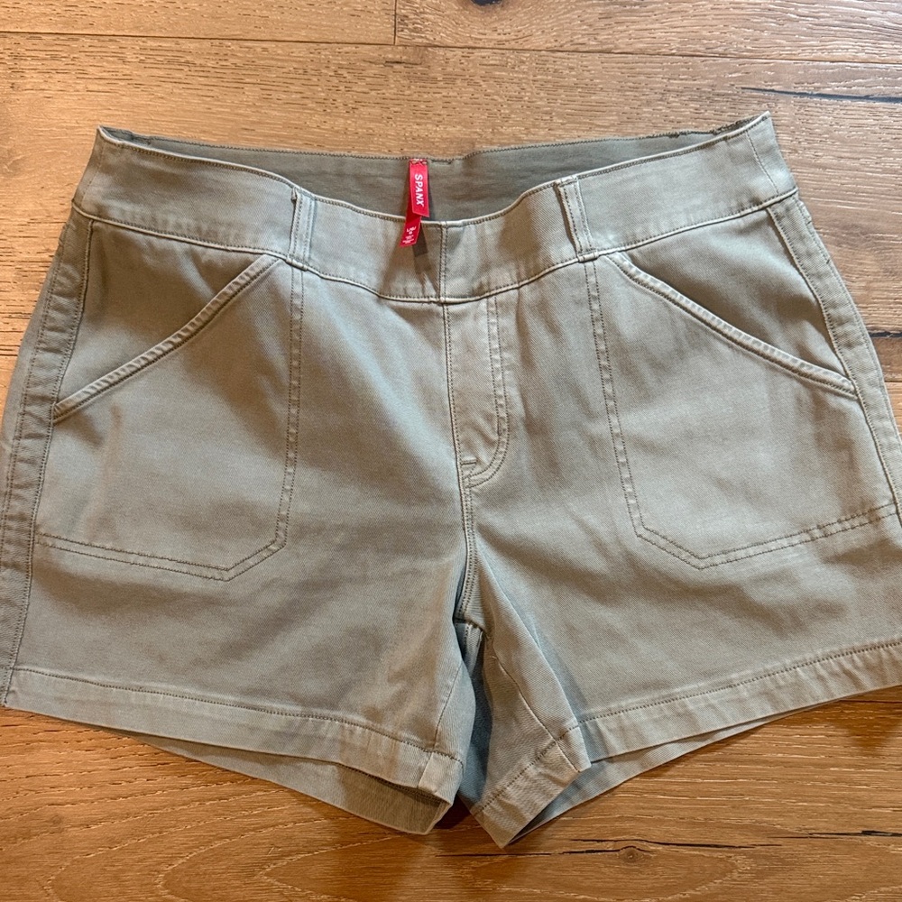 SPANX Women's Cargo Shorts in Tan